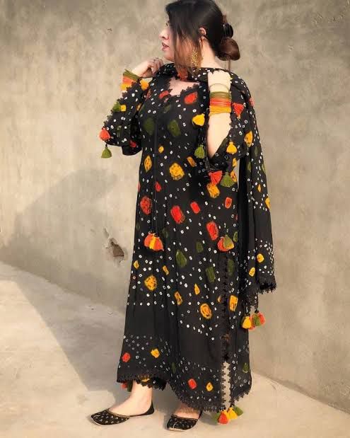 BAROQUE Printed Lawn 3pcs (Z-2826-T)